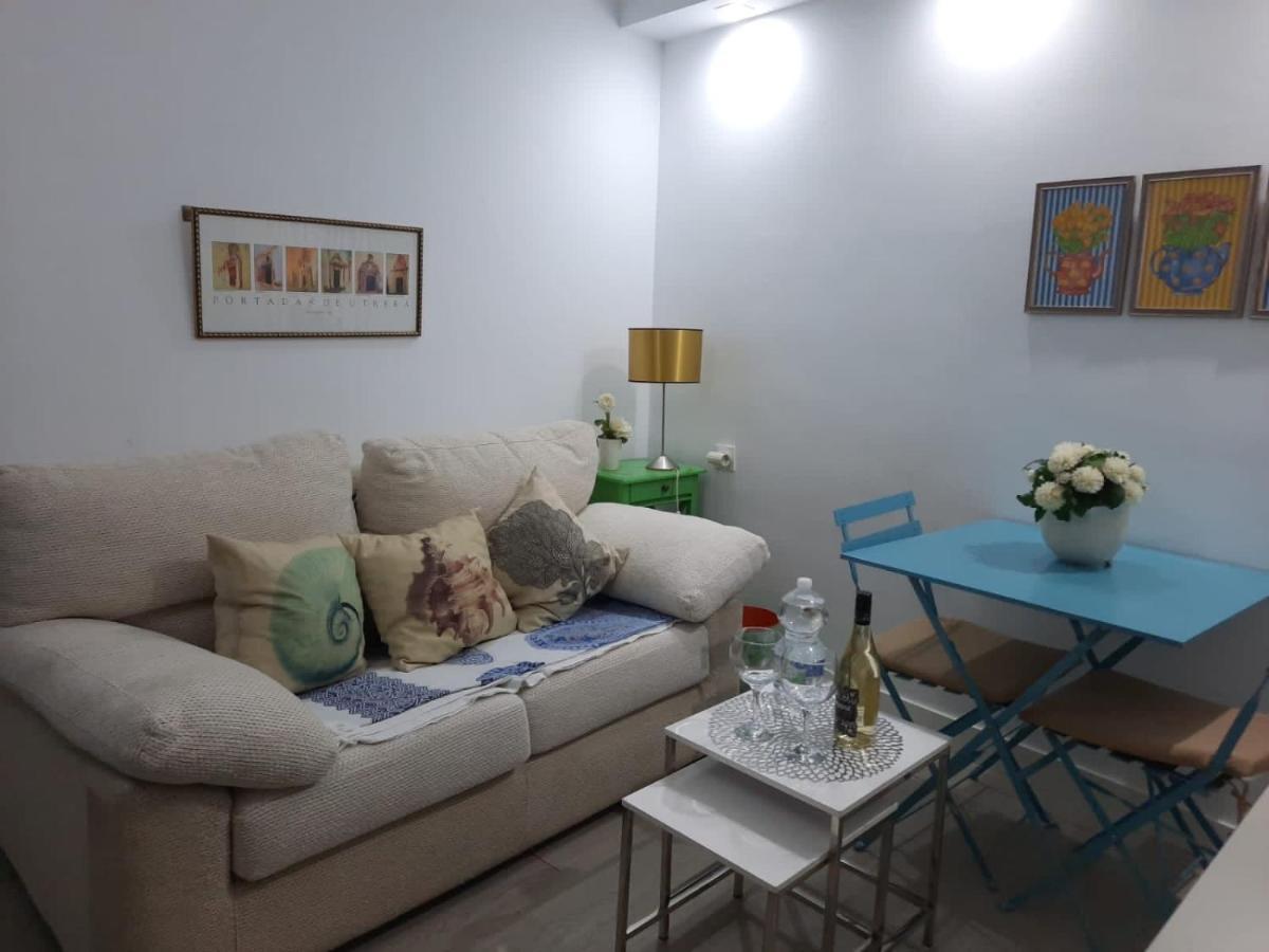 Ferienwohnung La Puerta Azul En El Corazon De Cádiz Exterior foto